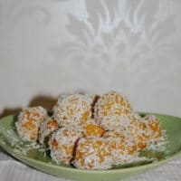 Morotsbollar med kanel&kokos