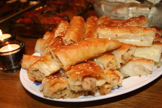 Turkisk börek med potatisfyllning